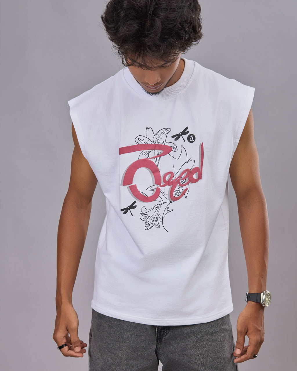 SLEEVELESS TEE