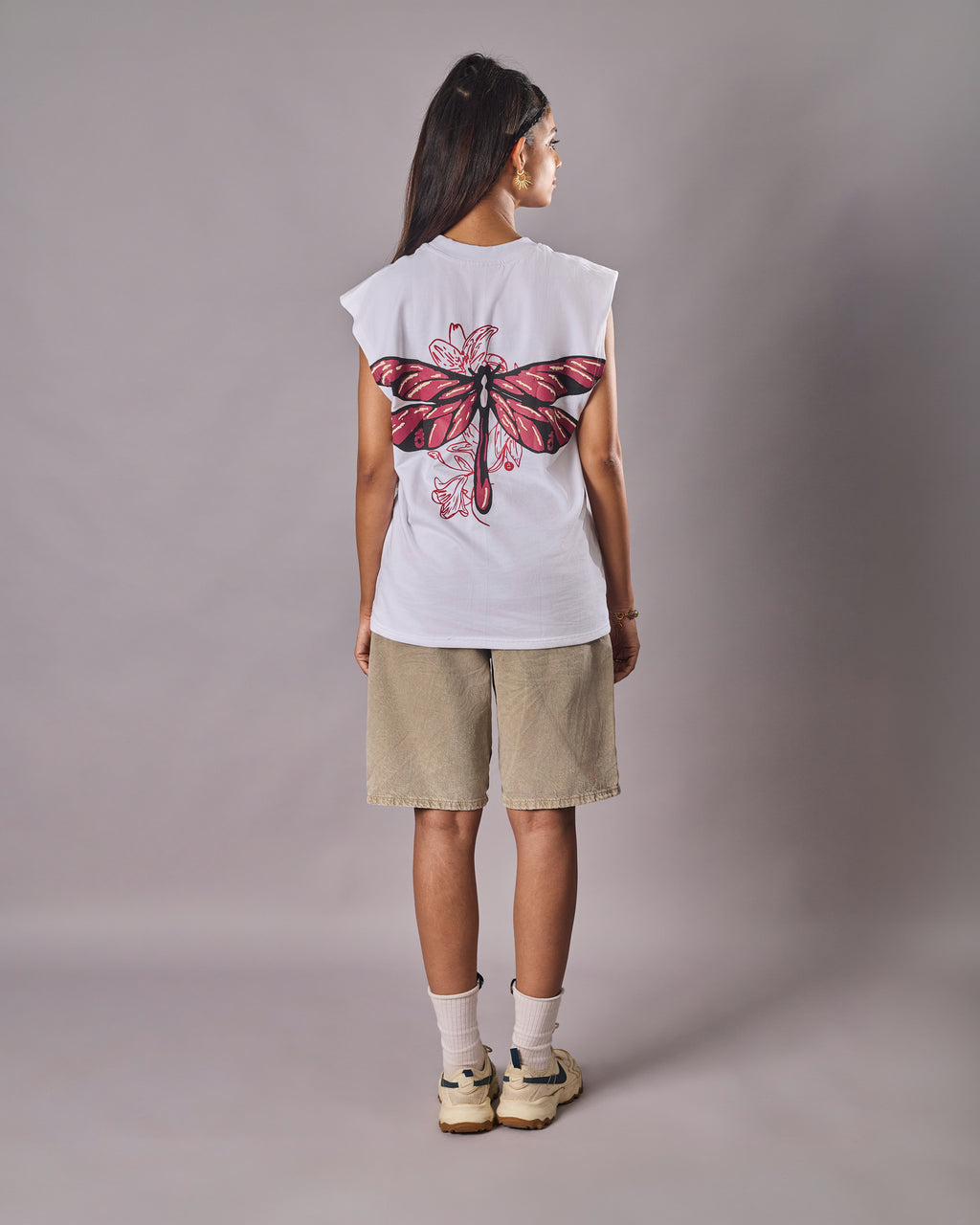 SLEEVELESS TEE