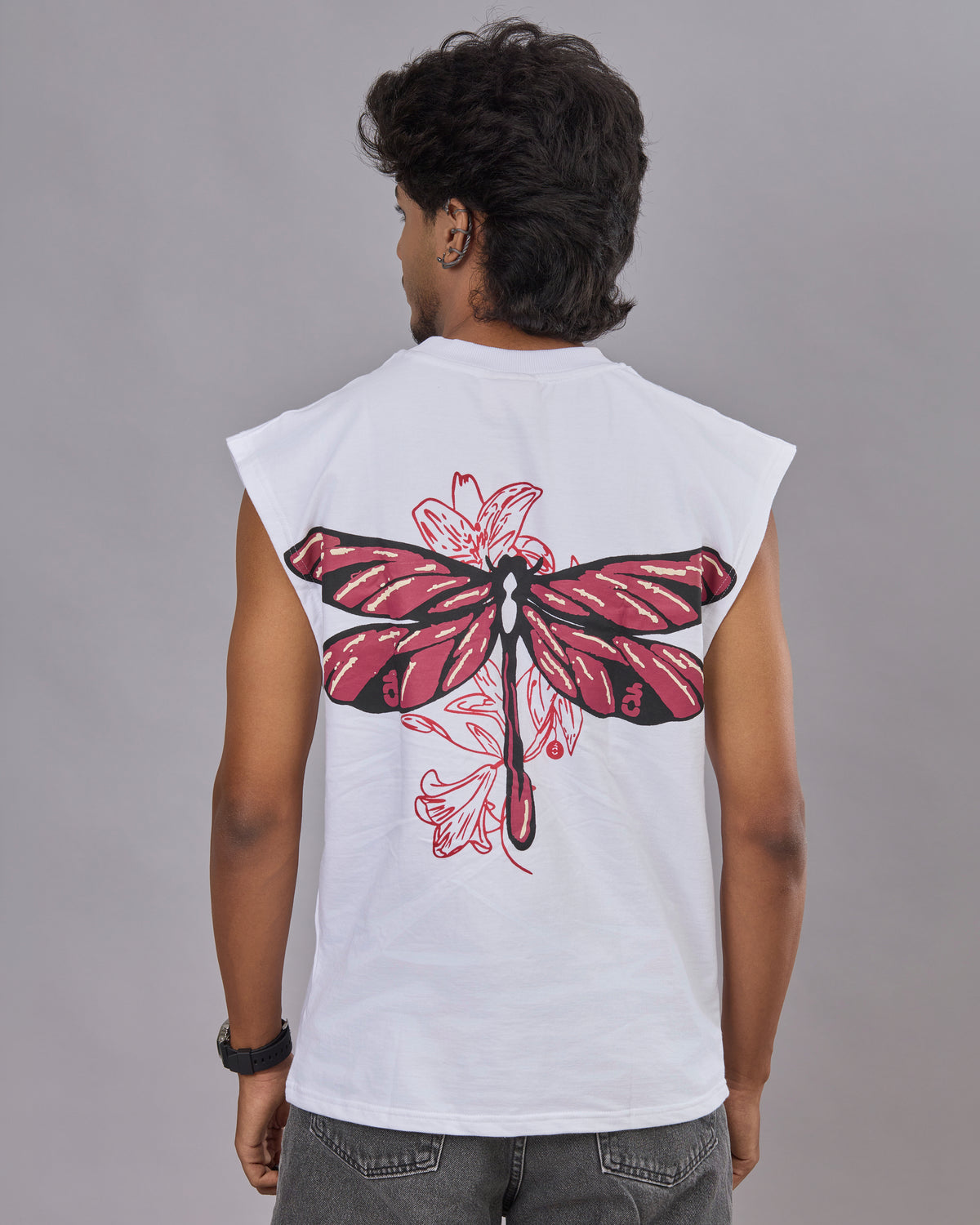 SLEEVELESS TEE